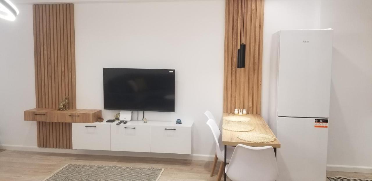 White Apartment Tirana Bagian luar foto