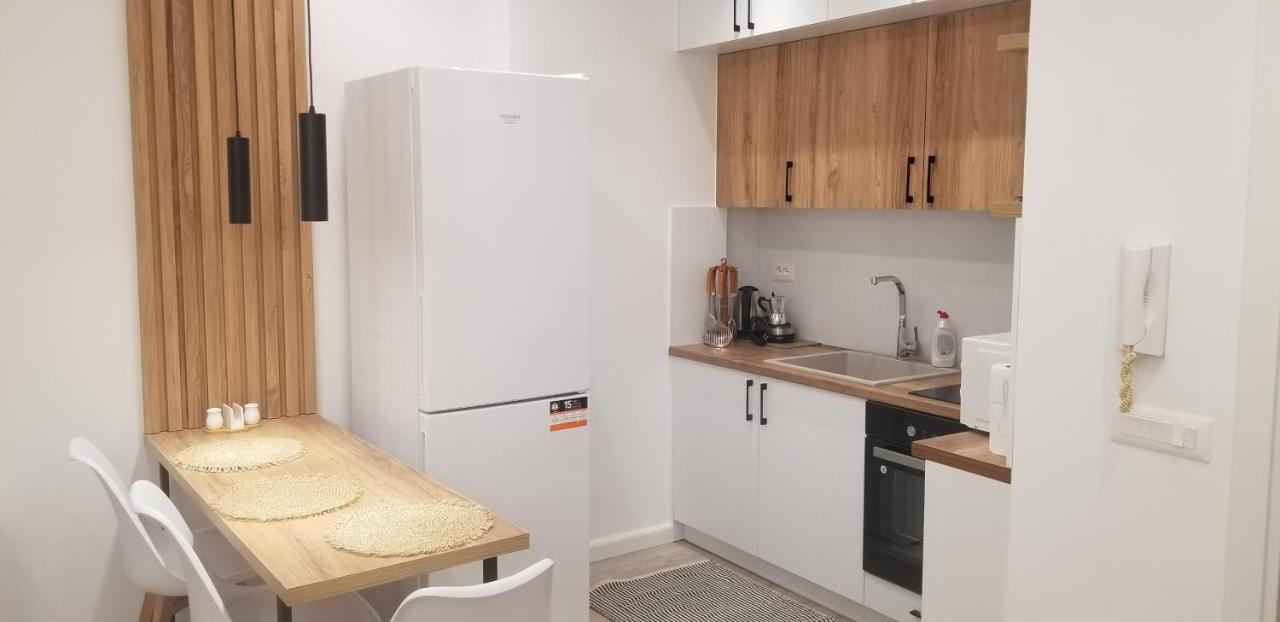 White Apartment Tirana Bagian luar foto